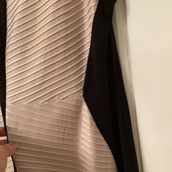 Dress - Picture 6 of 6